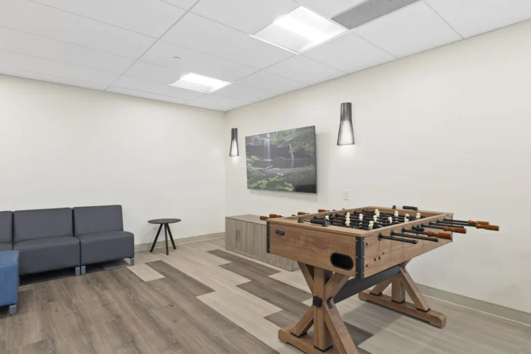 The Recovery Village Indianapolis Drug Alcohol and Mental Health Rehab recreational lounge
