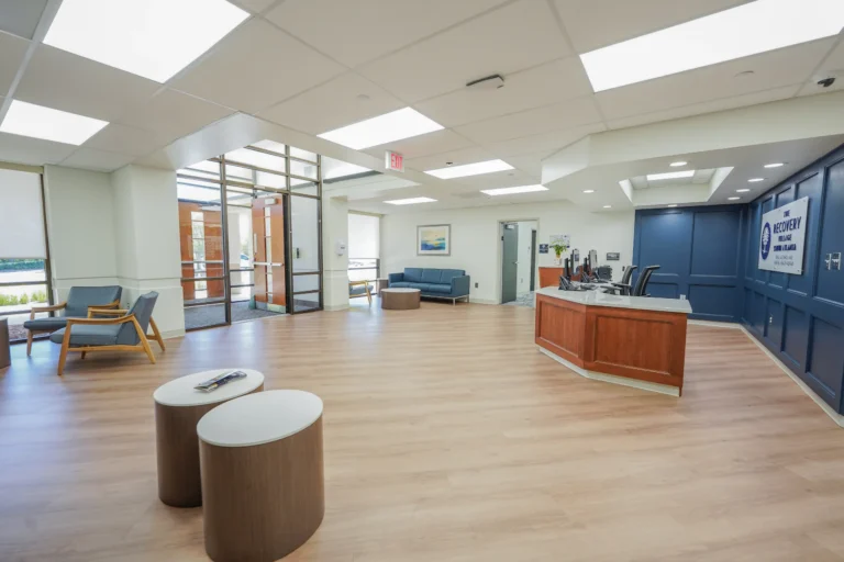 The-Recovery-Village-South-Atlanta-Drug-Alcohol-and-Mental-Health-Rehab-Spacious-Front-Lobby