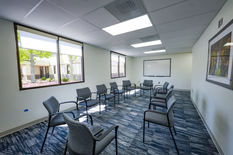 The-Recovery-Village-South-Atlanta-Drug-Alcohol-and-Mental-Health-Rehab-learning-together